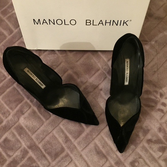 Sale pending.. Manolo Blahnik Batost Velvet Heels - Picture 3 of 7